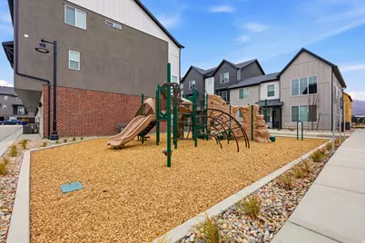 1125 N Clifton Dr #101, North Salt Lake, UT 84054 - Photo 28