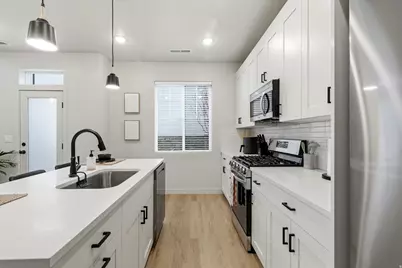 1125 N Clifton Dr #101, North Salt Lake, UT 84054 - Photo 12