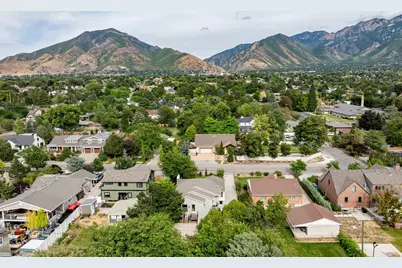 3704 S 2455 E, Salt Lake City, UT 84109 - Photo 48