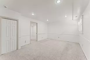 8441 S Rua Branco Dr, Sandy, UT 84093 - Photo 38