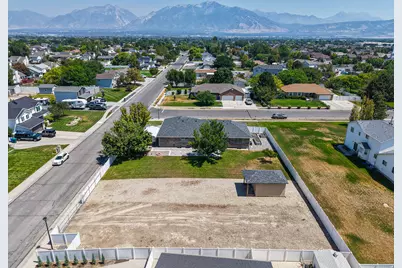 12142 S 3300 W, Riverton, UT 84065 - Photo 20