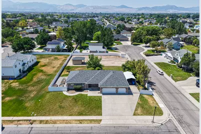 12142 S 3300 W, Riverton, UT 84065 - Photo 16