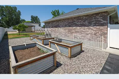 12142 S 3300 W, Riverton, UT 84065 - Photo 10