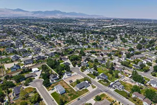 12142 S 3300 W, Riverton, UT 84065 - Photo 24