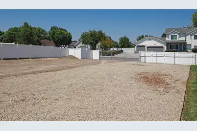 12142 S 3300 W, Riverton, UT 84065 - Photo 14