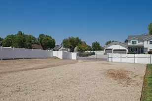 12142 S 3300 W, Riverton, UT 84065 - Photo 14