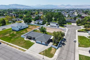 12142 S 3300 W, Riverton, UT 84065 - Photo 18