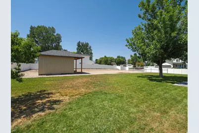 12142 S 3300 W, Riverton, UT 84065 - Photo 12