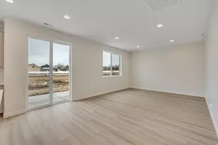 3159 S Claire Ave, Syracuse, UT 84075 - Photo 6