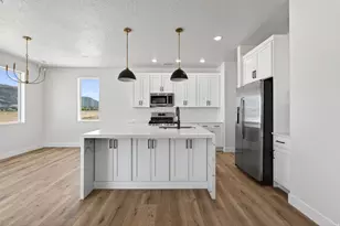 522 S Renze Adams St, Cedar City, UT 84720 - Photo 8