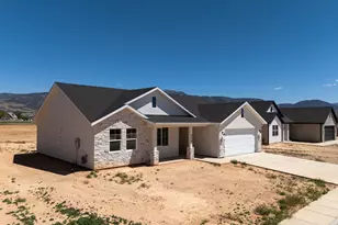 522 S Renze Adams St, Cedar City, UT 84720 - Photo 2