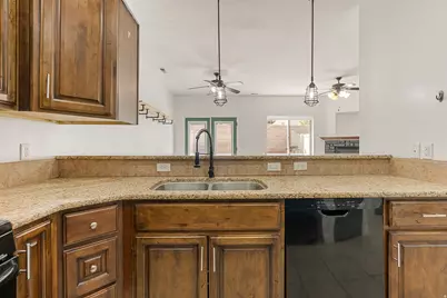 1288 N Cedar Blvd #N, Cedar City, UT 84721 - Photo 8