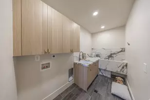 822 N Grandridge Ct E, Salt Lake City, UT 84103 - Photo 4