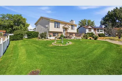 5867 S 2900 W, Roy, UT 84067 - Photo 2