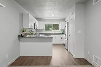 64 W 600 S #C205, Springville, UT 84663 - Photo 8