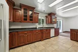 434 River Heights Blvd, River Heights, UT 84321 - Photo 14
