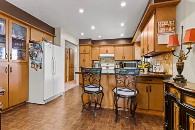 703 Emerald Dr, Bountiful, UT 84010 - Photo 12