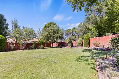 703 Emerald Dr, Bountiful, UT 84010 - Photo 28