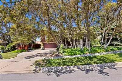 703 Emerald Dr, Bountiful, UT 84010 - Photo 2