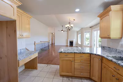 9579 N Apple Ct, Cedar Hills, UT 84062 - Photo 8