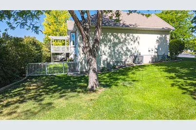 9579 N Apple Ct, Cedar Hills, UT 84062 - Photo 6
