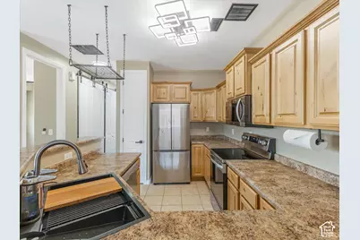 11429 S Oakmond Rd W, South Jordan, UT 84009 - Photo 4