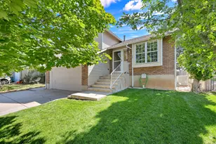 139 N 400 W, Clearfield, UT 84015 - Photo 4