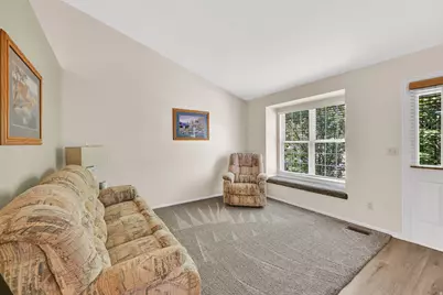 139 N 400 W, Clearfield, UT 84015 - Photo 6