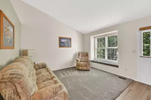 139 N 400 W, Clearfield, UT 84015 - Photo 6