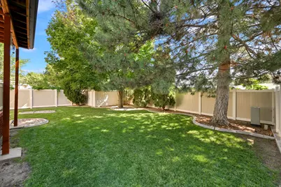 139 N 400 W, Clearfield, UT 84015 - Photo 30