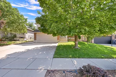 139 N 400 W, Clearfield, UT 84015 - Photo 2