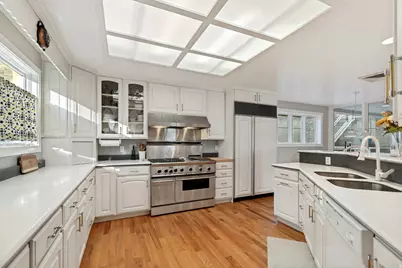 2457 S Scenic Dr, Salt Lake City, UT 84109 - Photo 10
