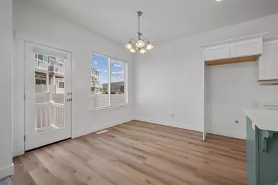 1048 N Wayne Dr, Saratoga Springs, UT 84045 - Photo 8