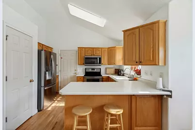 1643 Lewis and Clark Dr, Centerville, UT 84014 - Photo 10