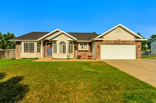 1643 Lewis and Clark Dr, Centerville, UT 84014 - Photo 2