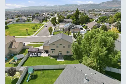 4338 W Sacajewa St, Riverton, UT 84096 - Photo 32