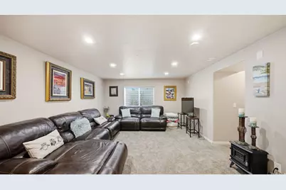 4338 W Sacajewa St, Riverton, UT 84096 - Photo 20