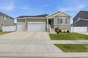 1079 E Horse Rider Dr, Eagle Mountain, UT 84005 - Photo 4