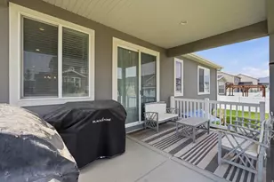 1079 E Horse Rider Dr, Eagle Mountain, UT 84005 - Photo 26