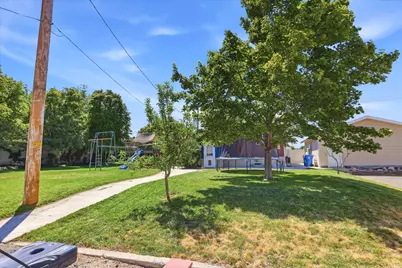 5037 S 3200 W, Taylorsville, UT 84118 - Photo 18