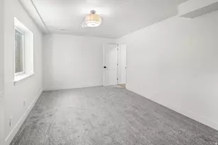 5504 W Ticklegrass Rd S, West Jordan, UT 84081 - Photo 14