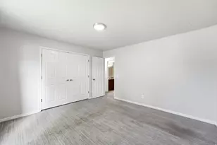 642 W Applewood Dr N, Centerville, UT 84014 - Photo 12