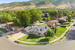 642 W Applewood Dr N, Centerville, UT 84014 - Photo 30