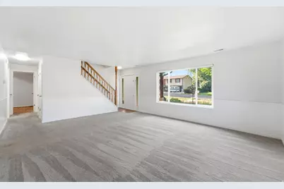 642 W Applewood Dr N, Centerville, UT 84014 - Photo 4