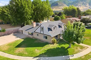 642 W Applewood Dr N, Centerville, UT 84014 - Photo 28