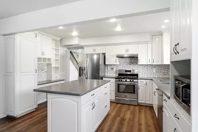 642 W Applewood Dr N, Centerville, UT 84014 - Photo 8