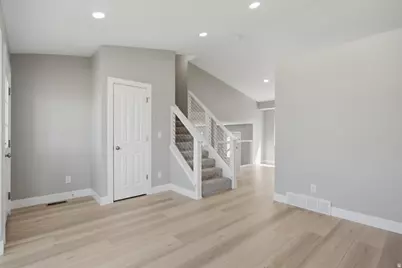 142 S 350 W, Clearfield, UT 84015 - Photo 6