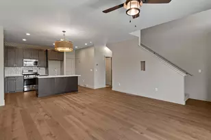 763 E 975 N, Layton, UT 84041 - Photo 2