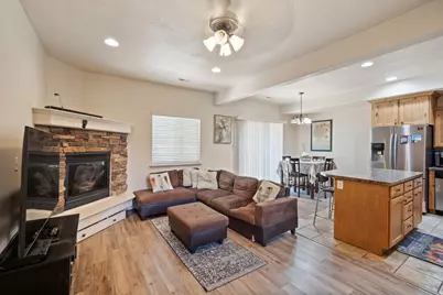 252 E 2275 N #38, North Ogden, UT 84414 - Photo 2