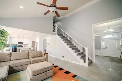 8621 S 1700 E, Sandy, UT 84093 - Photo 12